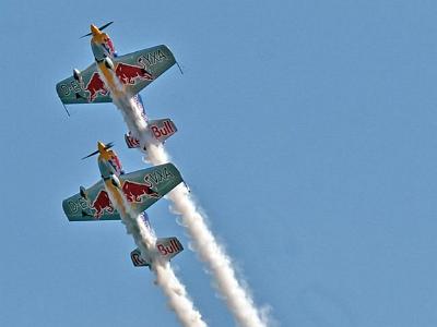 Aerobatic-RedBulls001