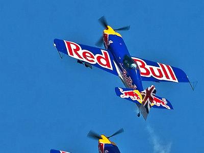 Aerobatic-Redbulls008