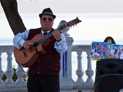 Benidorm-Guitarist004